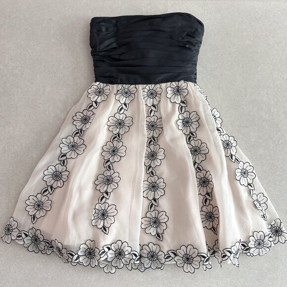 Betsey Johnson Strapless Sugar Plum Evening Dress ASO Gabriella Montez - Picture 4 of 8